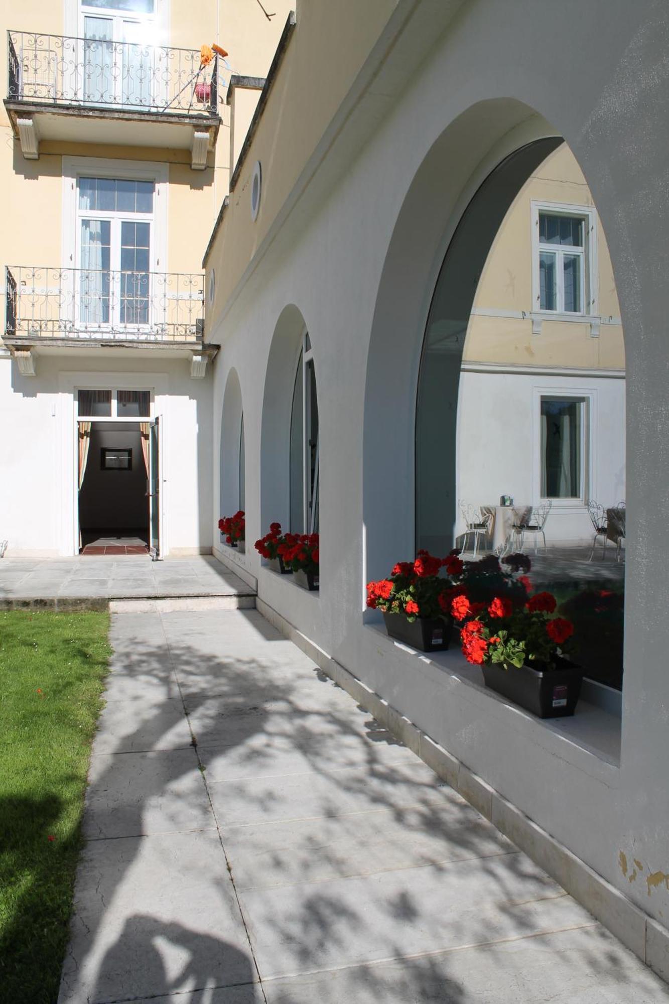 Aparthotel Englovacanze Riva del Garda Exterior foto